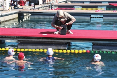 tr, img, tr tr, img, tr