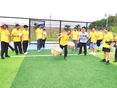 他每天坚持, 广场舞, 作为 他每天坚持, 广场舞, 作为