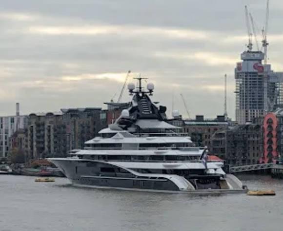 和治疗室, 该队正在参, 翁沙希德建